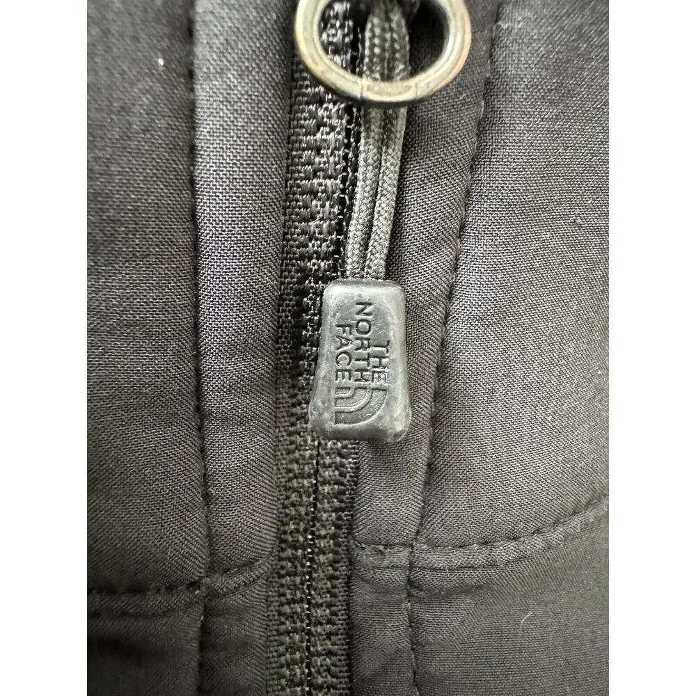 The North Face Never Stop Exploring Zip Up Jacket Black Adult Size Small